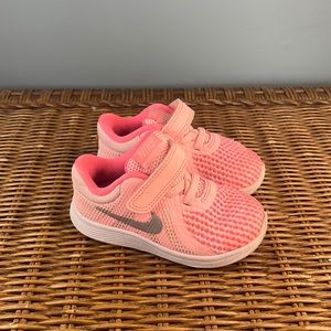 Toddler nike sneakers